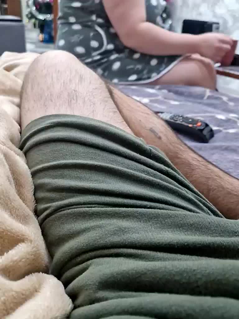 Para222a Cam Model Chat December 22, 2025