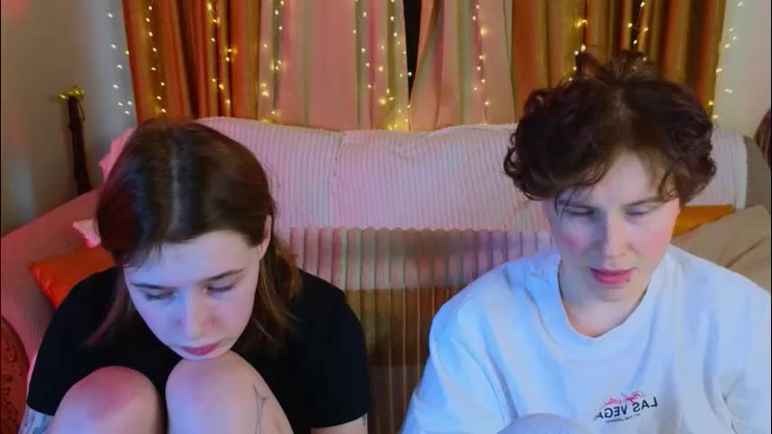 berry_assortment Cam Model Chat December 22, 2025