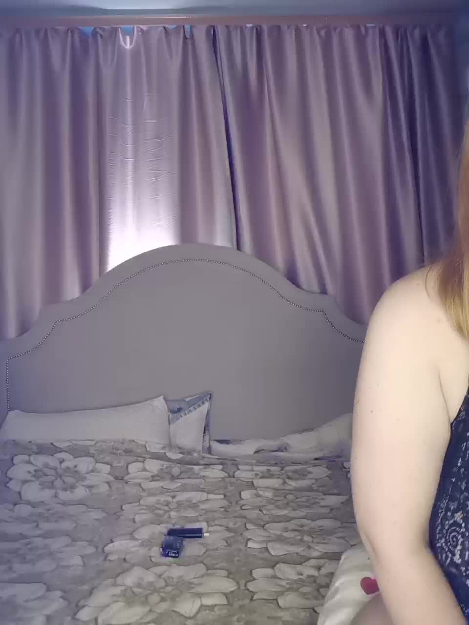 Her-Girl Cam Model Chat December 22, 2025