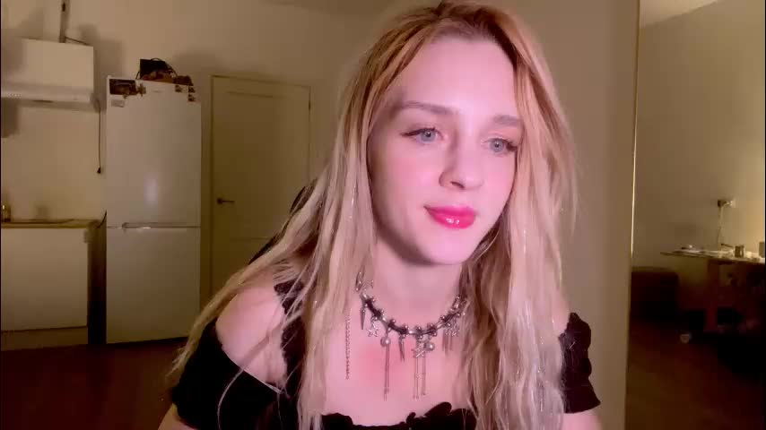 sailormoon666_ Cam Model Chat December 22, 2025
