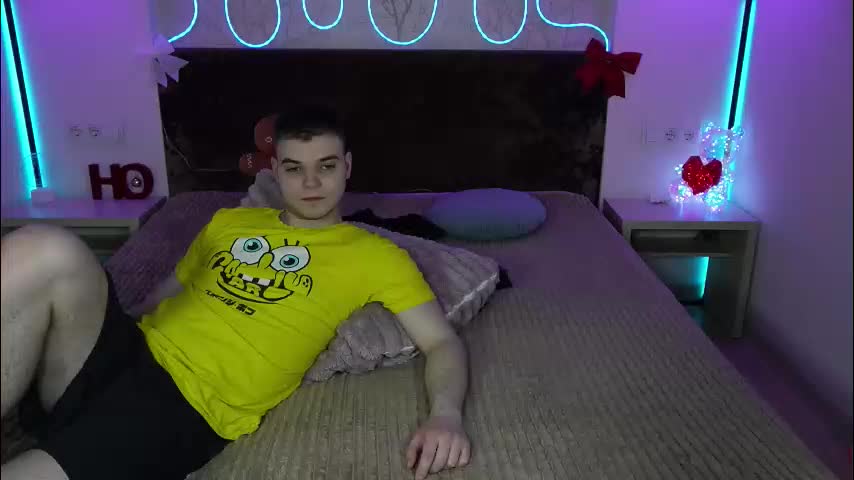 vikki_and_george Cam Model Chat December 22, 2025