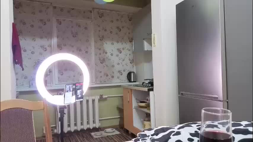 best_ass2000 Cam Model Chat December 22, 2025