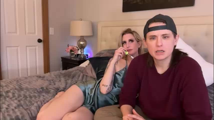 officiallyonlytams Cam Model Chat December 22, 2025