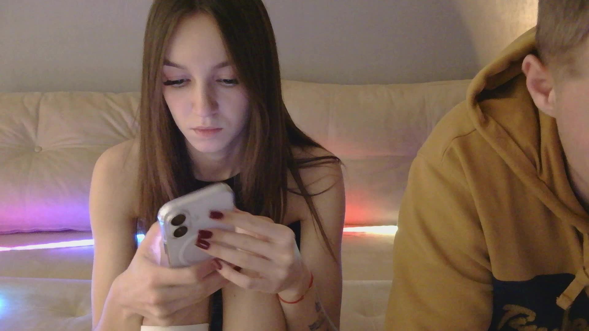 NotSoSweetDasha Cam Model Chat December 22, 2025