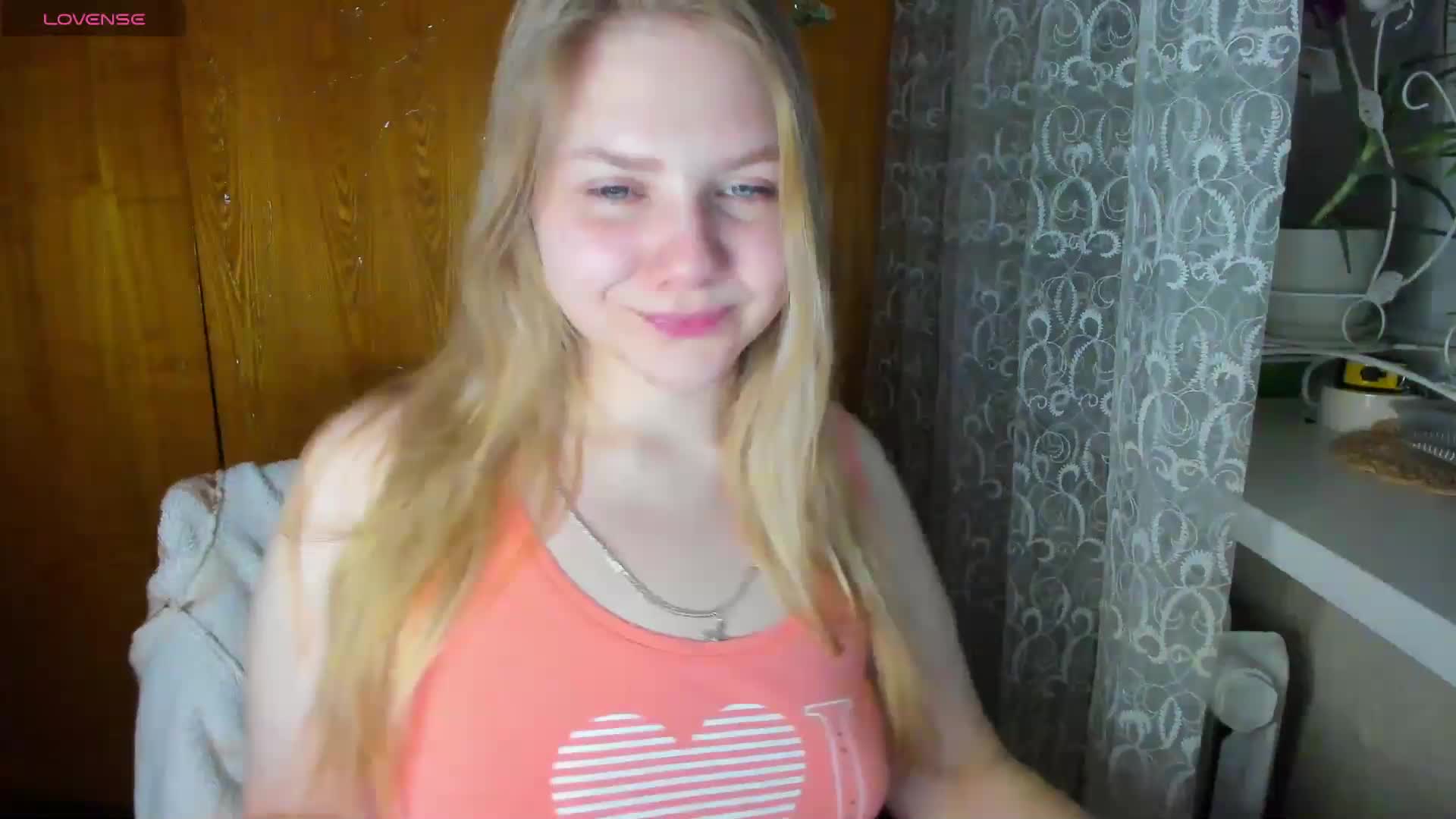 Emma-Frizea Cam Model Chat December 23, 2025