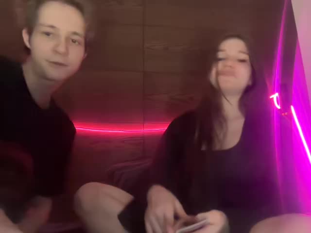 titsDestroy2007 Cam Model Chat December 23, 2025