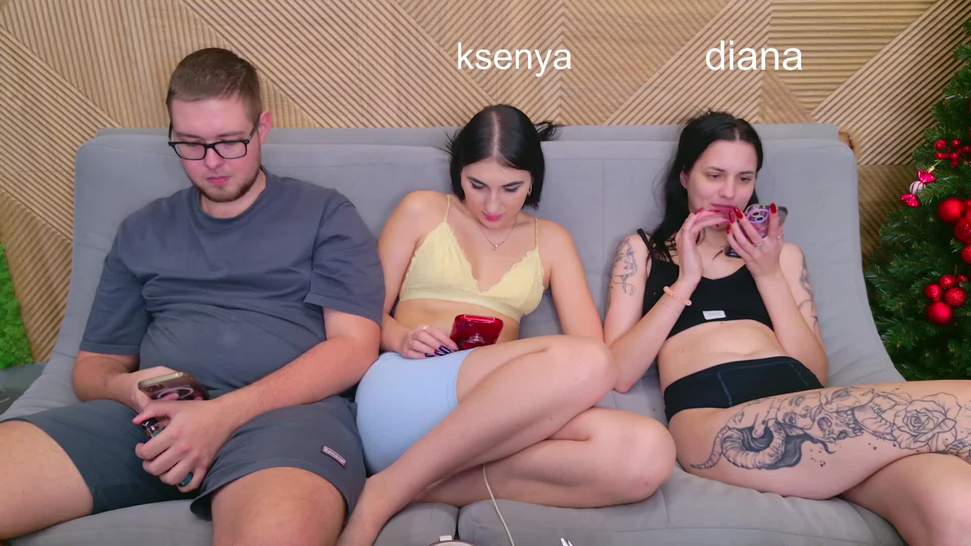 WebcamSlut Cam Model Chat December 24, 2025