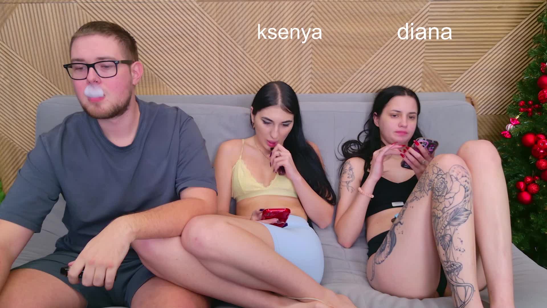 WebcamSlut Cam Model Chat December 24, 2025