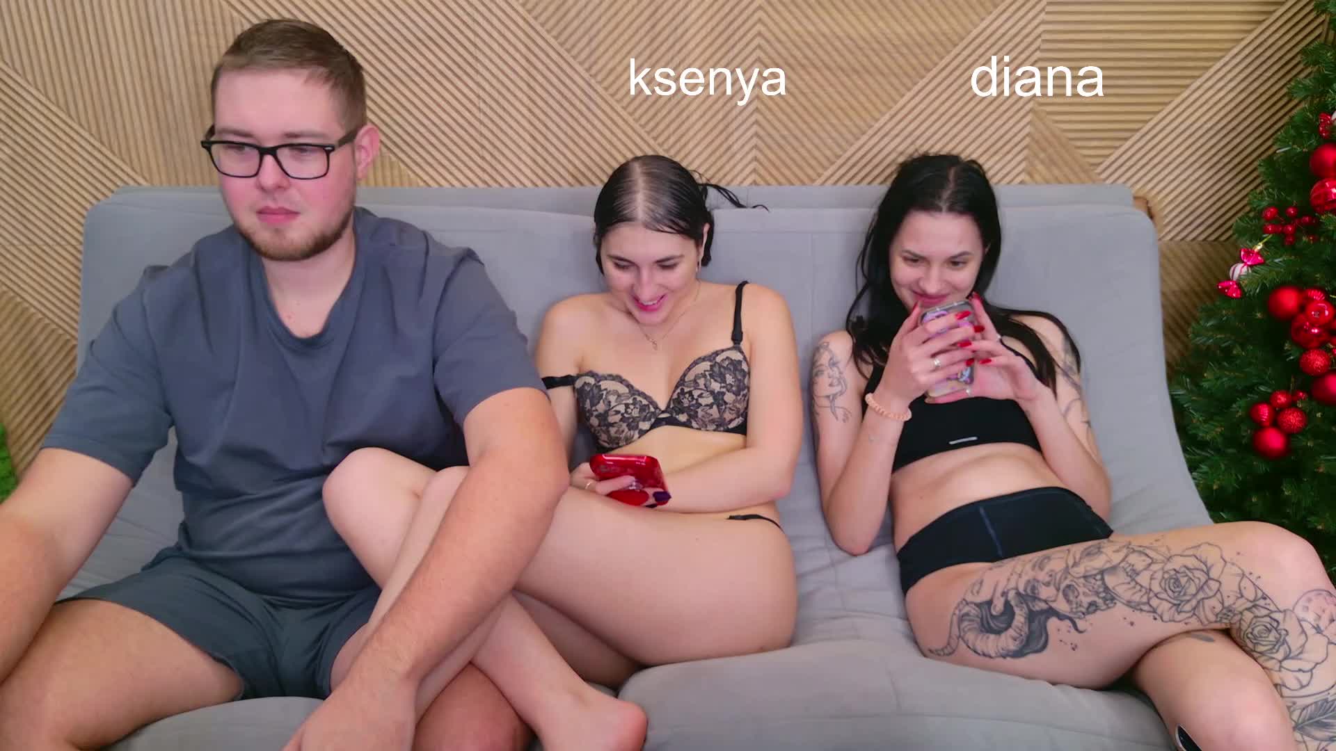 WebcamSlut Cam Model Chat December 24, 2025