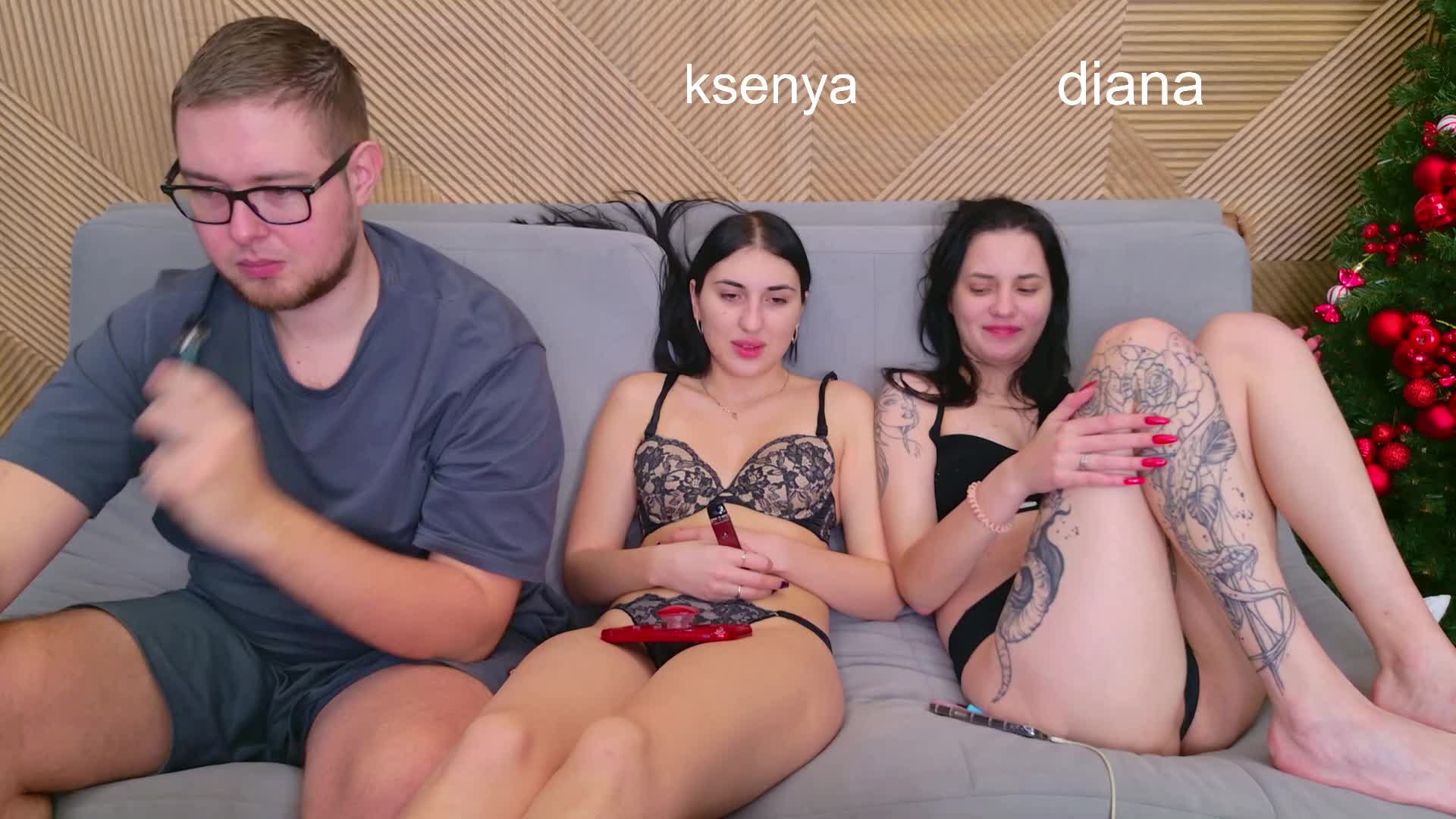 WebcamSlut Cam Model Chat December 24, 2025