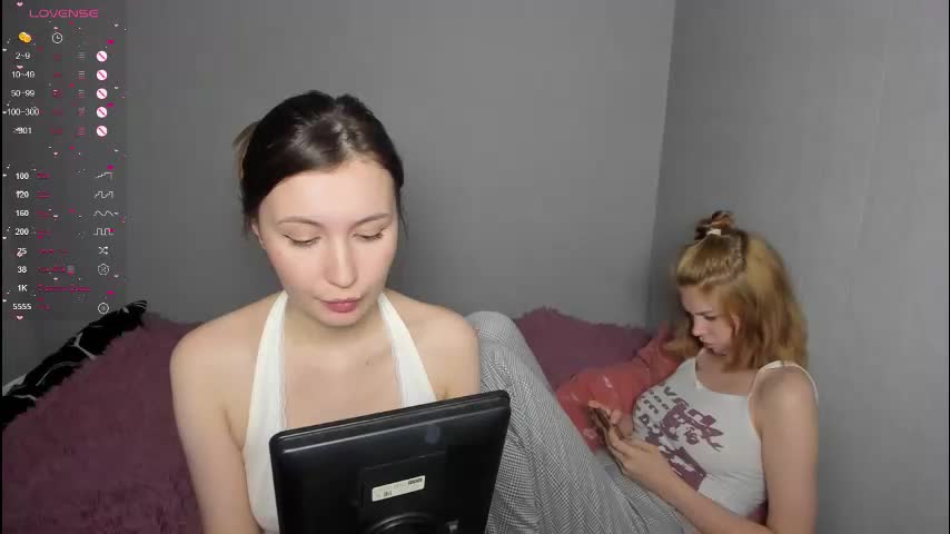 eumomino Cam Model Chat December 24, 2025