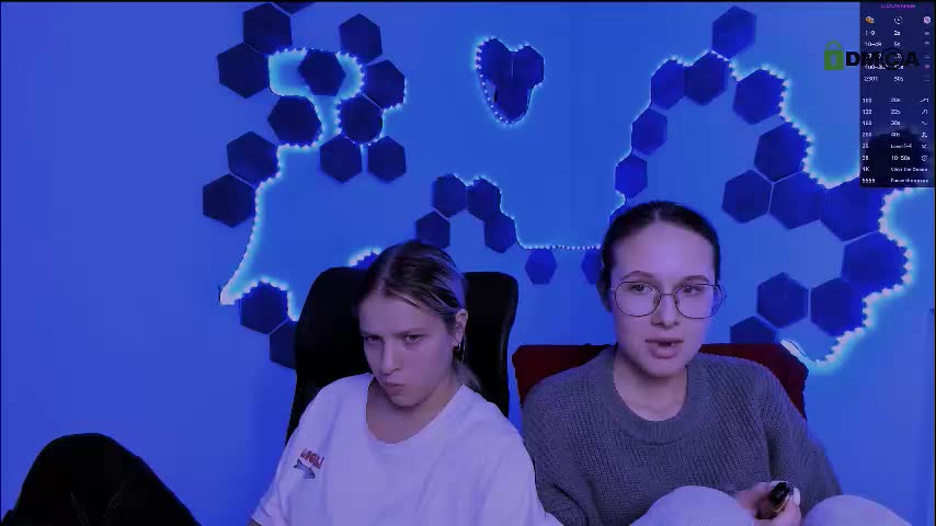 mona_cloud Cam Model Chat December 24, 2025