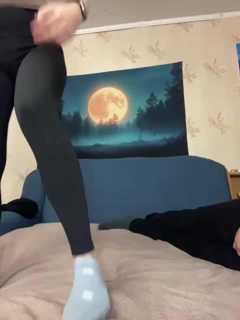 Sun-Moon Cam Model Chat December 24, 2025