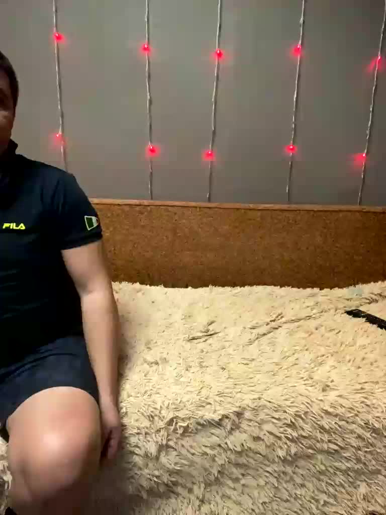 Xyligana Cam Model Chat December 25, 2025