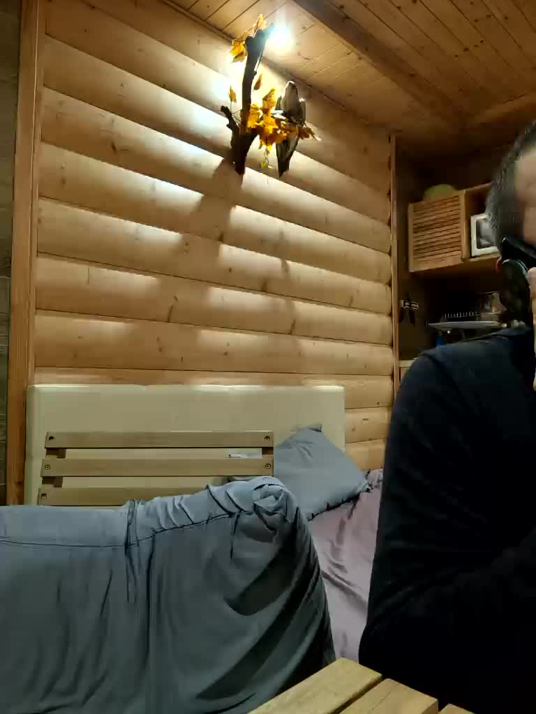 MOLLY-7 Cam Model Chat December 25, 2025