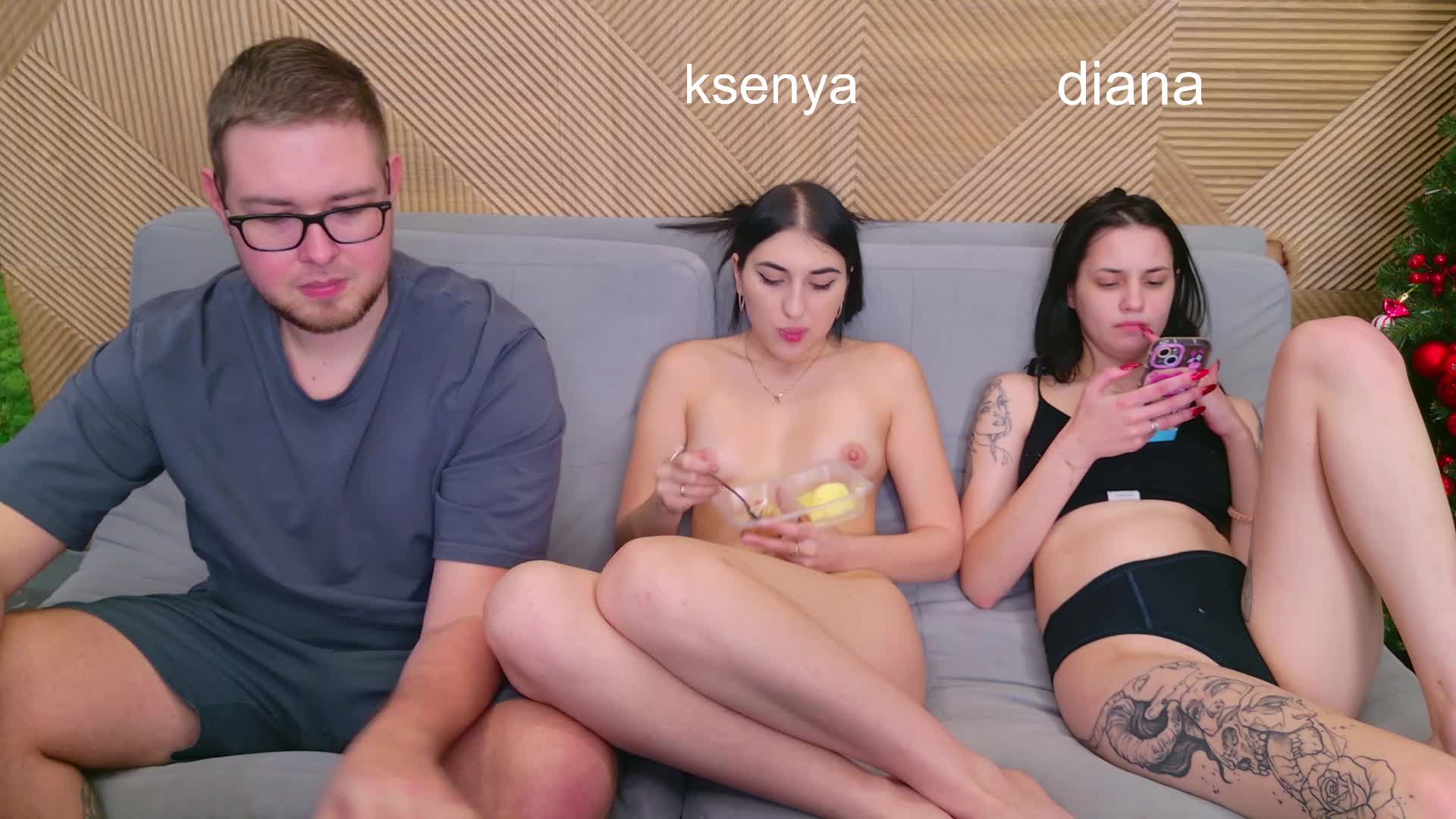 WebcamSlut Cam Model Chat December 25, 2025