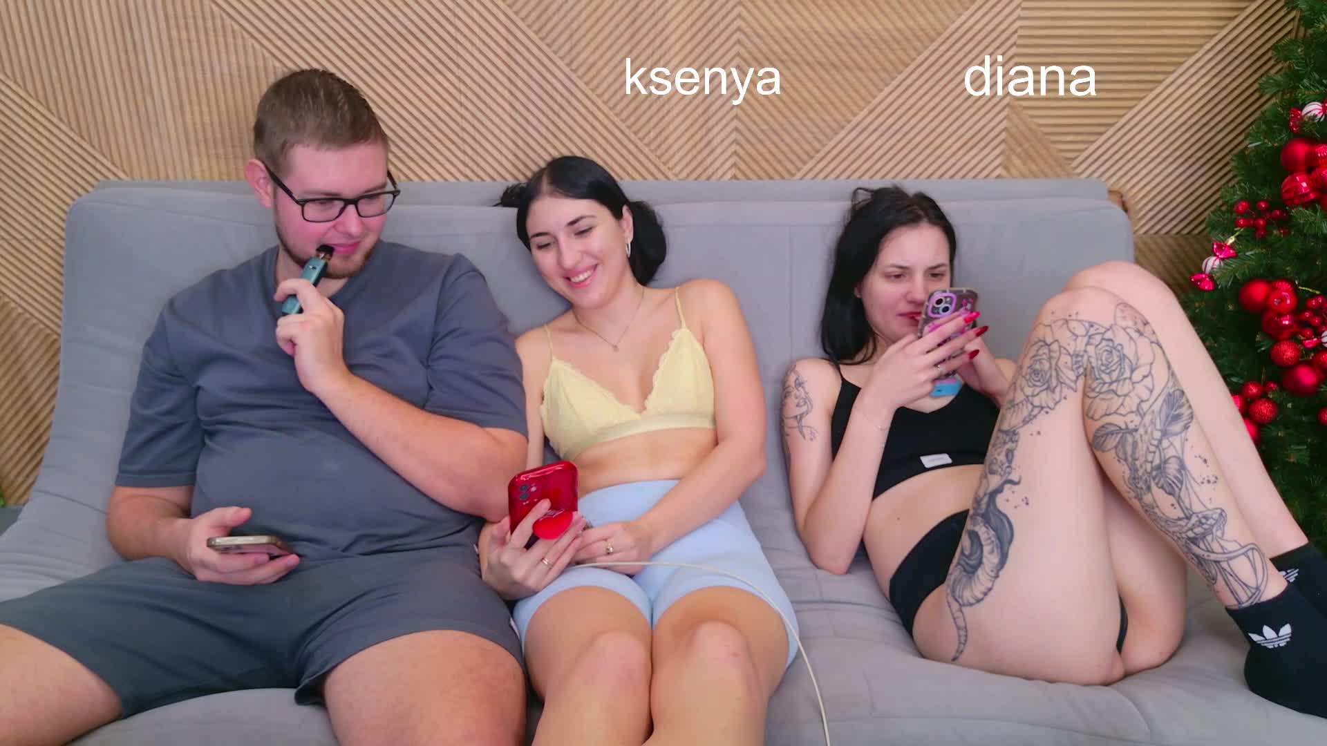 WebcamSlut Cam Model Chat December 25, 2025