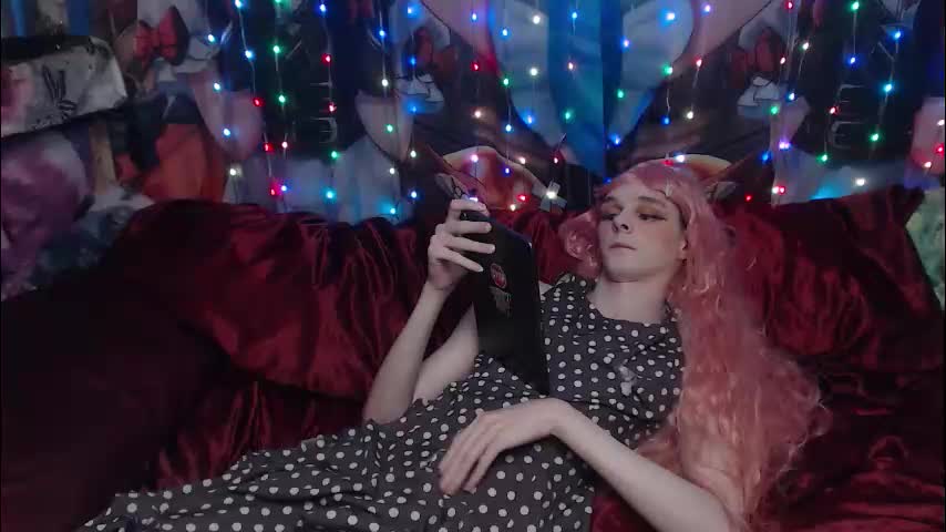 iselestias Cam Model Chat December 25, 2025