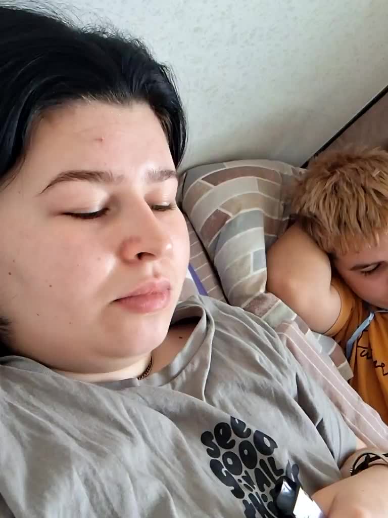 2Lesbians Cam Model Chat December 27, 2025