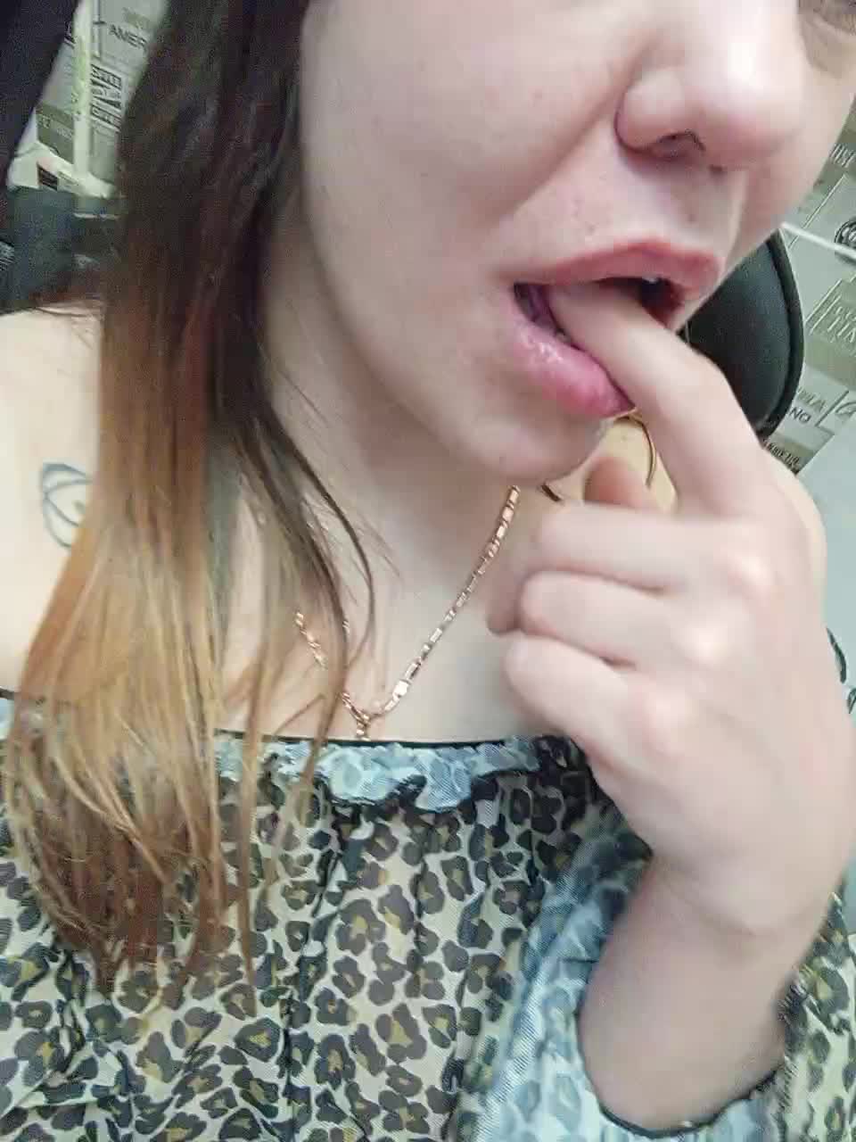 Niki233221 Cam Model Chat December 27, 2025