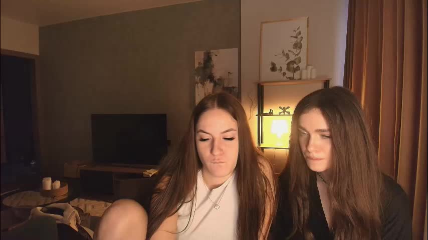 caressyourself Cam Model Chat December 28, 2025