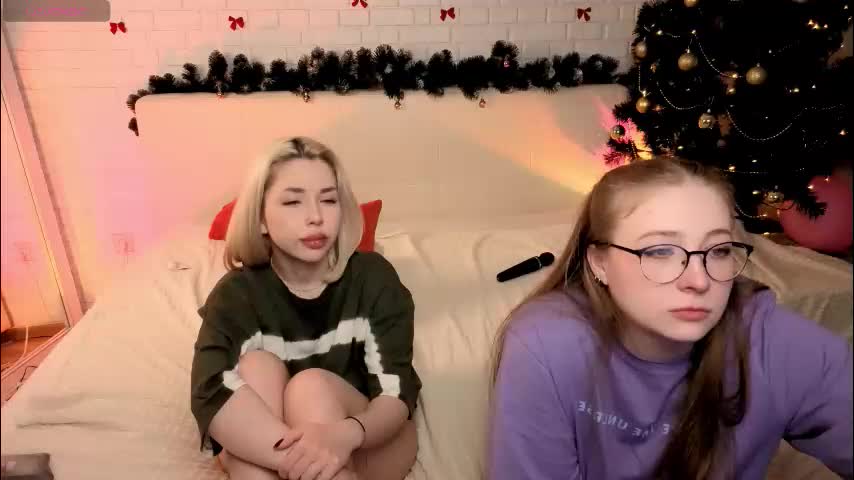 _ramune_ Cam Model Chat December 28, 2025