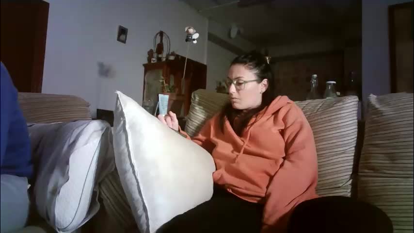 lolahueso Cam Model Chat December 28, 2025