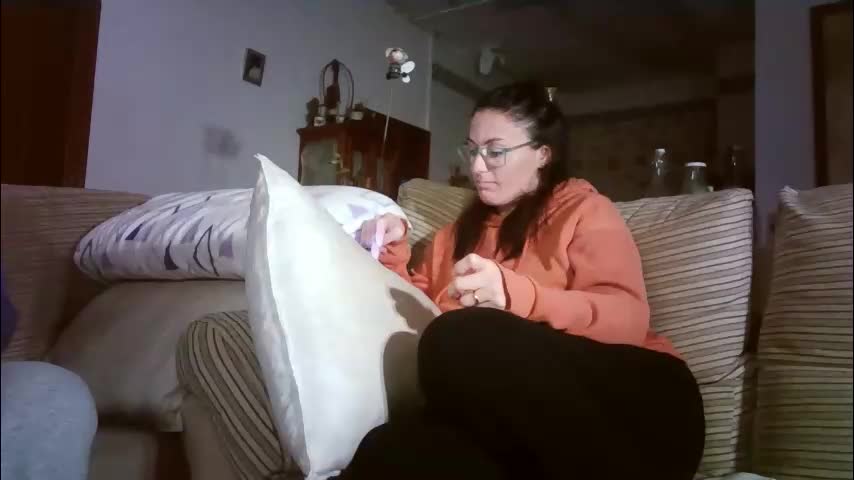 lolahueso Cam Model Chat December 28, 2025