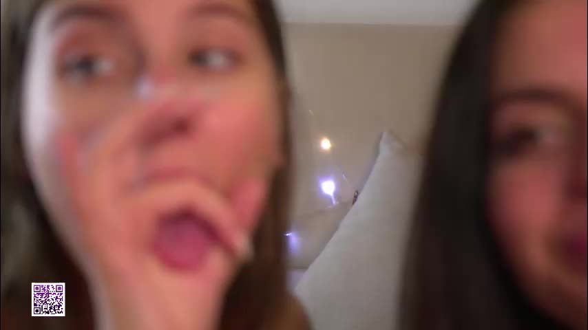 vivid_girls Cam Model Chat December 28, 2025