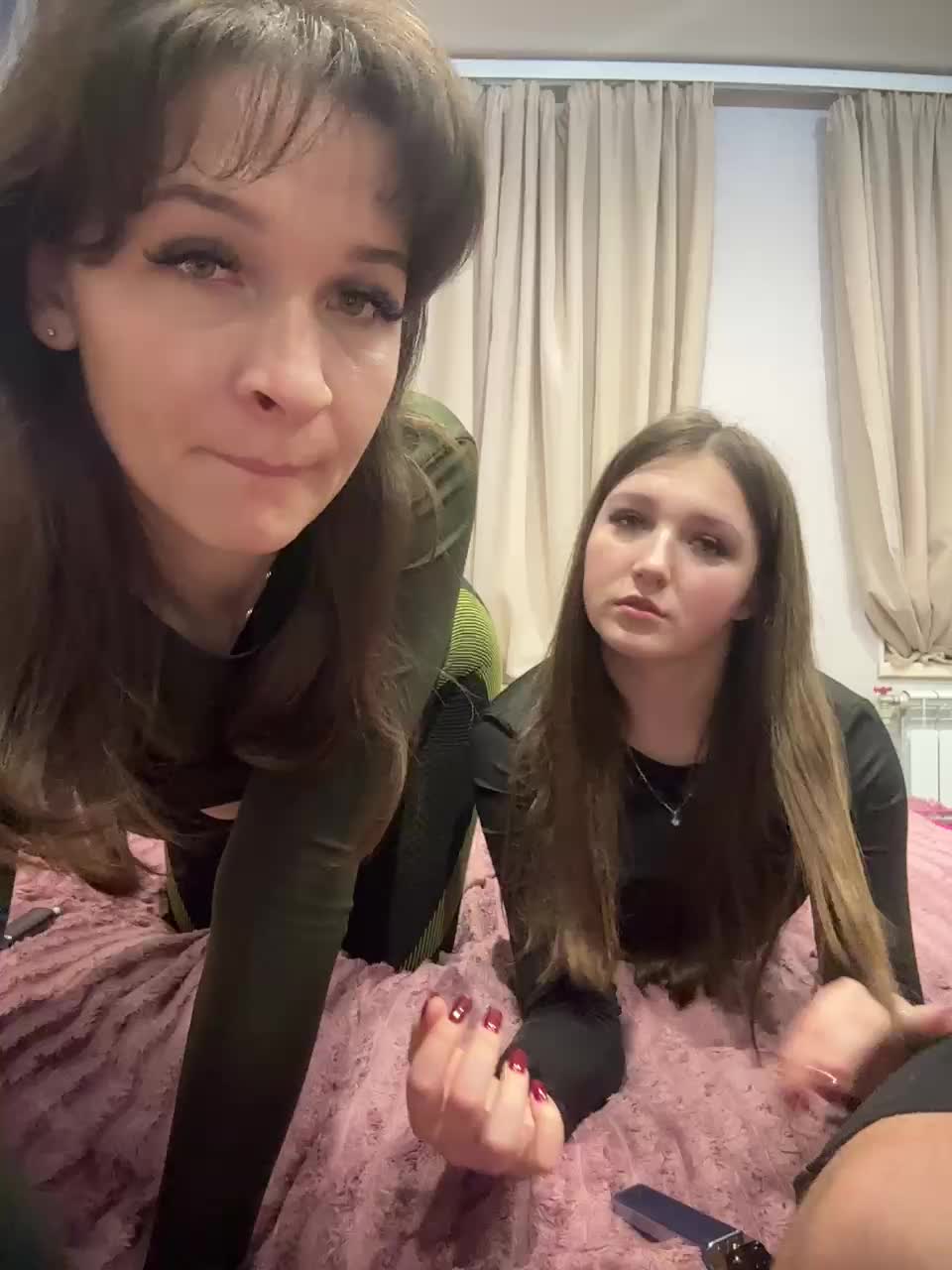 AHAHAC_HAXPEH_B_yHuTa3 Cam Model Chat December 28, 2025