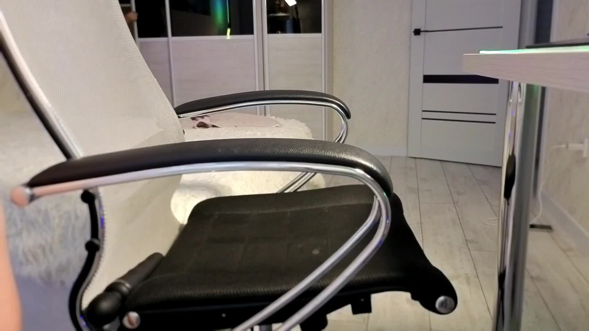 _Chocolate_ Cam Model Chat December 28, 2025