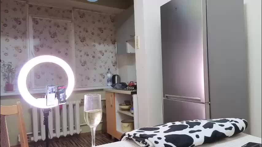 best_ass2000 Cam Model Chat December 29, 2025