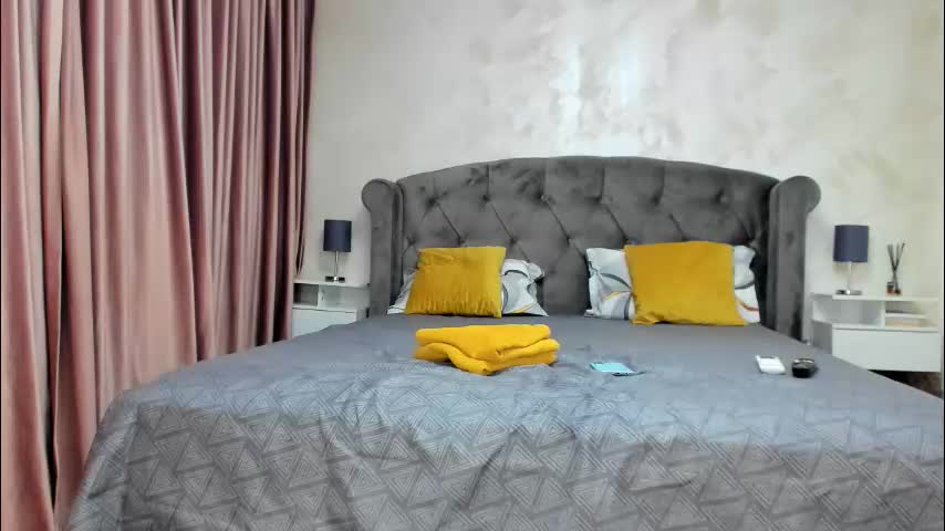 nicepussyfuckk18 Cam Model Chat December 29, 2025