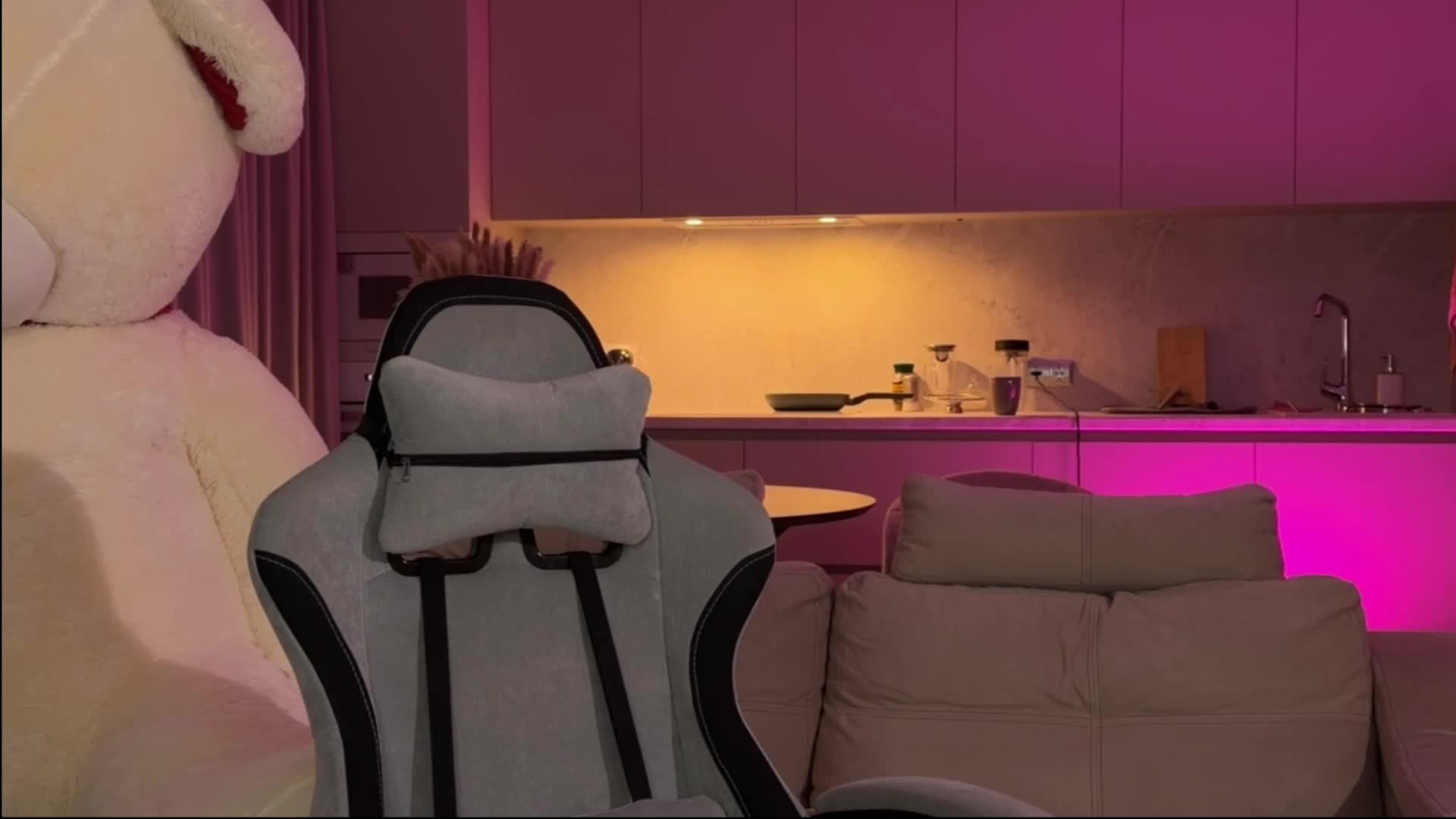 Sofi-Mi Cam Model Chat December 29, 2025