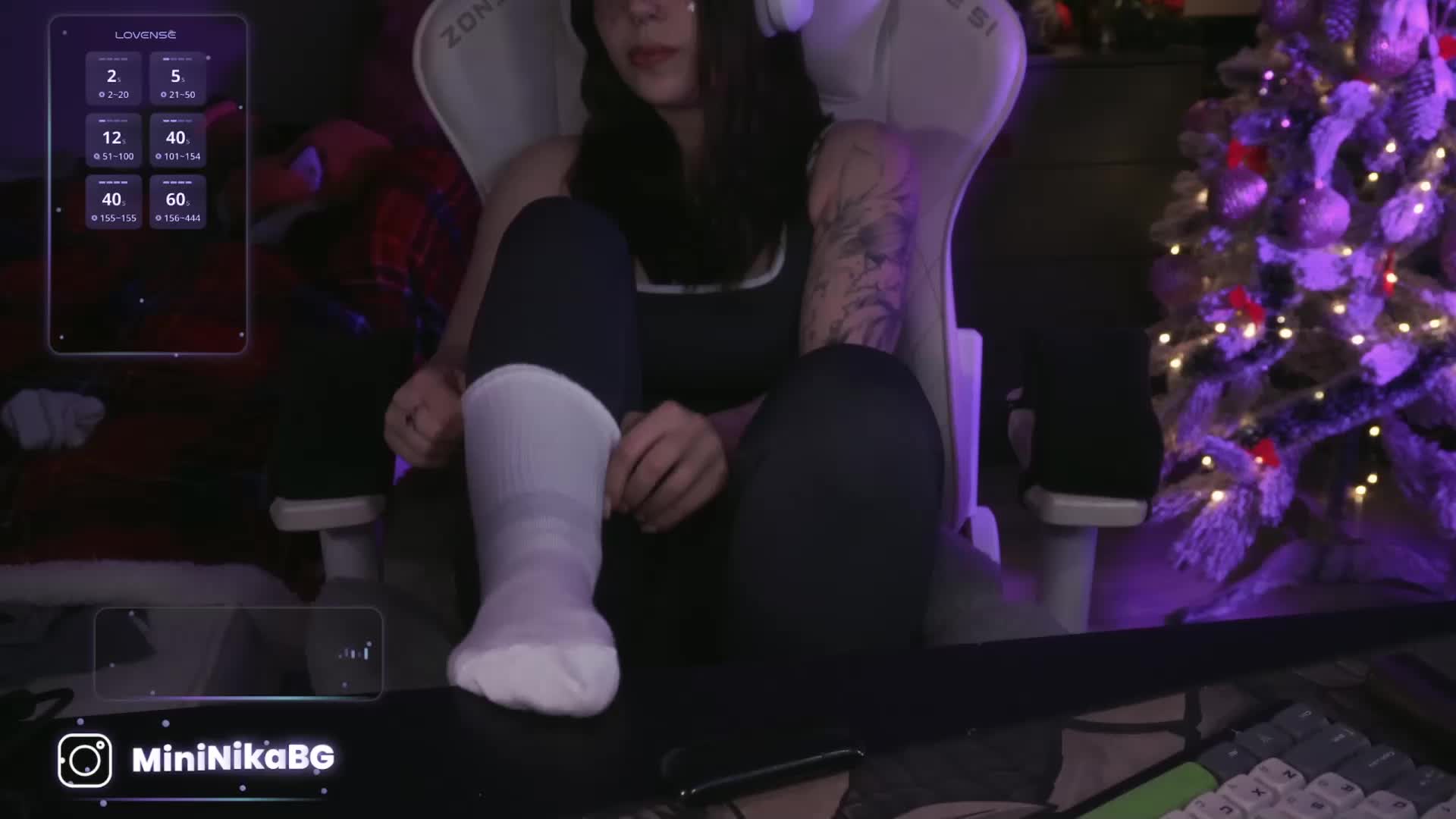 MiniNika Cam Model Chat December 29, 2025