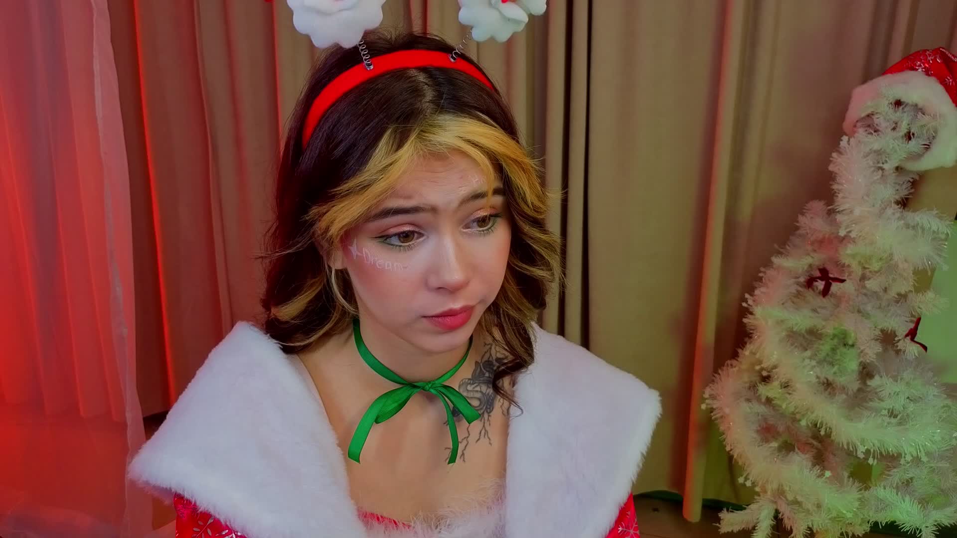 CoralineJones Cam Model Chat December 29, 2025