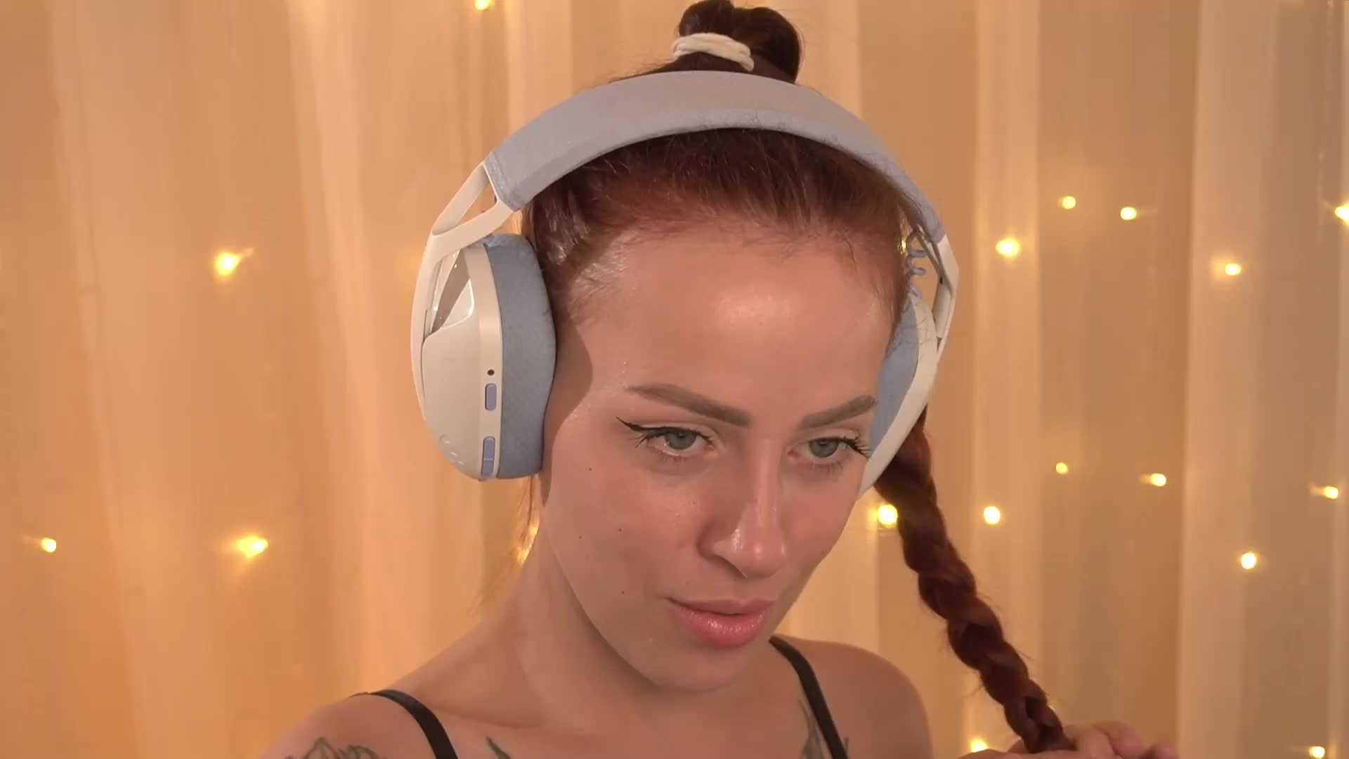 PONI_DI Cam Model Chat December 29, 2025