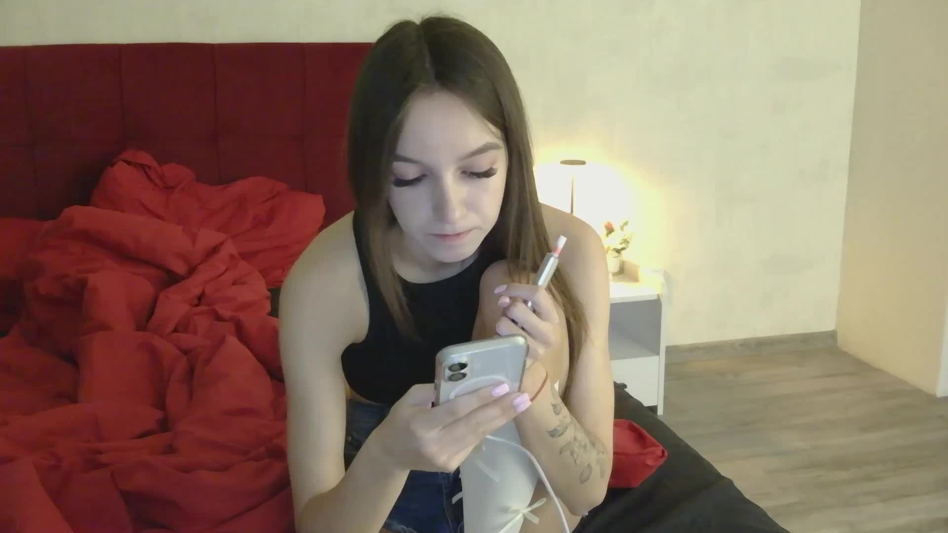 NotSoSweetDasha Cam Model Chat December 29, 2025