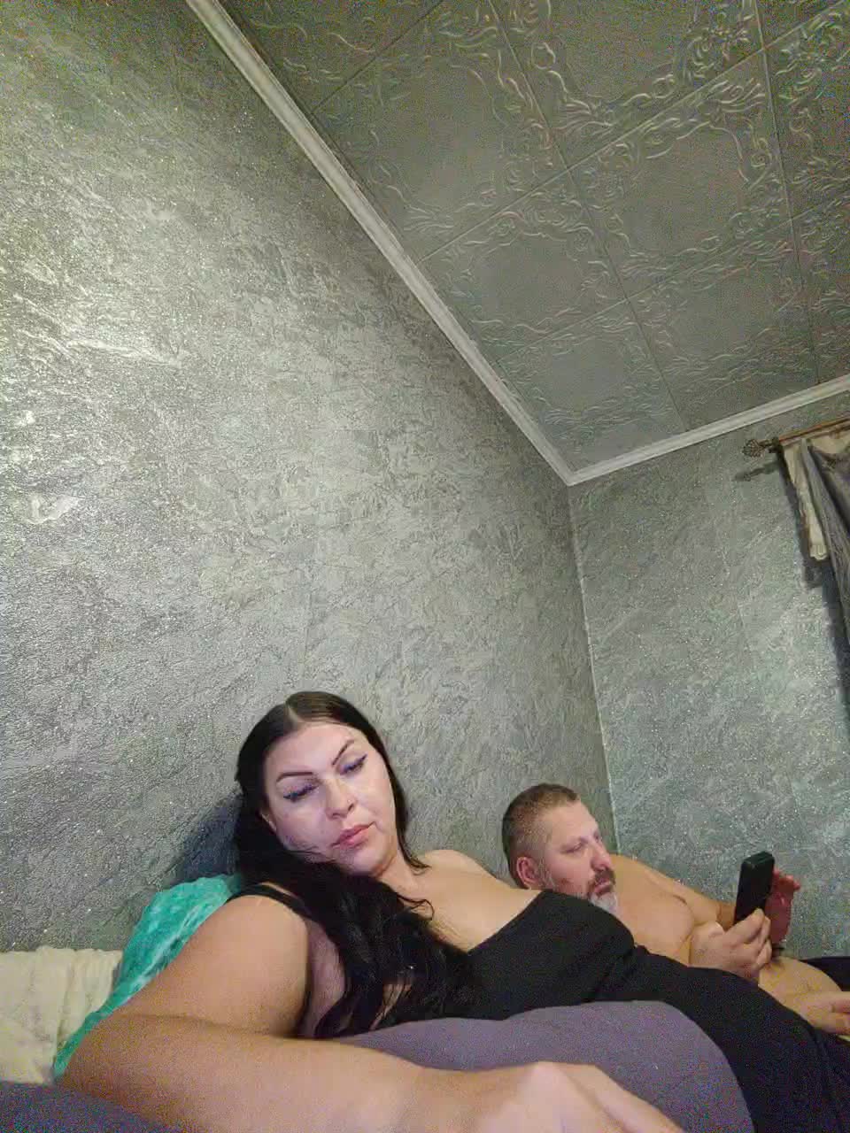 Cleopatra1990 Cam Model Chat December 29, 2025