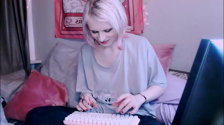 alien_bella Cam Model Chat December 30, 2025