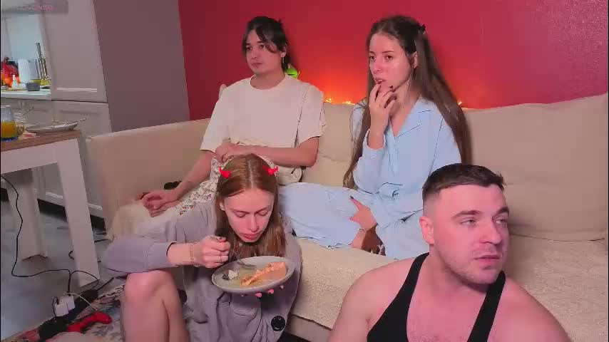 ihavepaws33 Cam Model Chat December 30, 2025