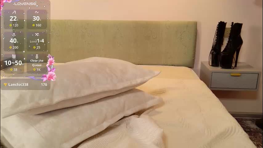 aurora_radiance Cam Model Chat December 30, 2025