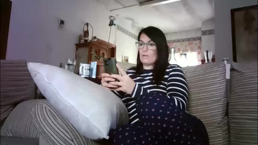 lolahueso Cam Model Chat December 30, 2025