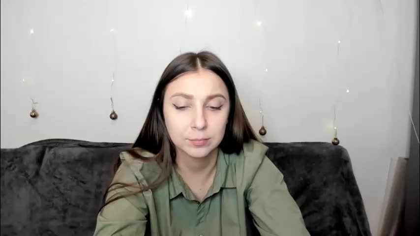 sinthiahug Cam Model Chat December 30, 2025