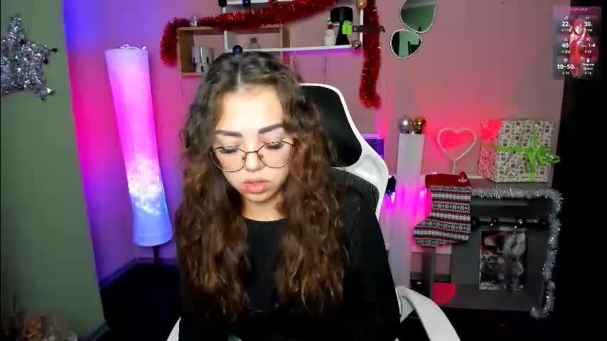 kiki_swan Cam Model Chat December 30, 2025