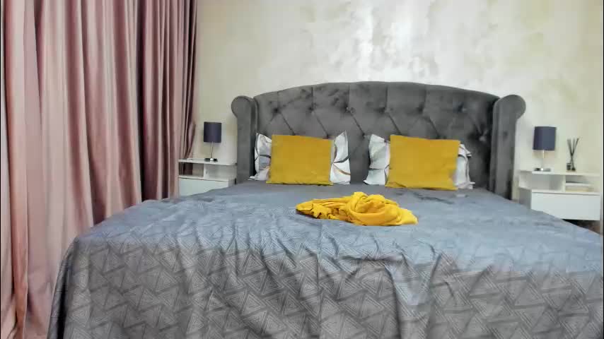 nicepussyfuckk18 Cam Model Chat December 30, 2025