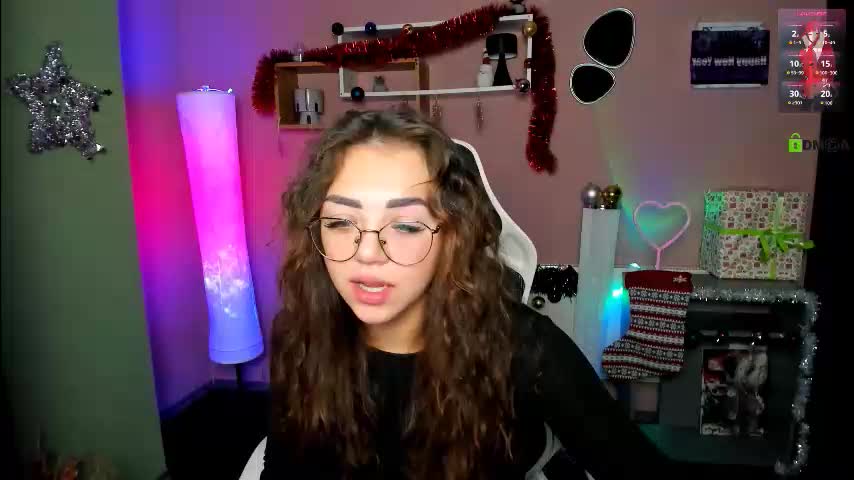 kiki_swan Cam Model Chat December 30, 2025