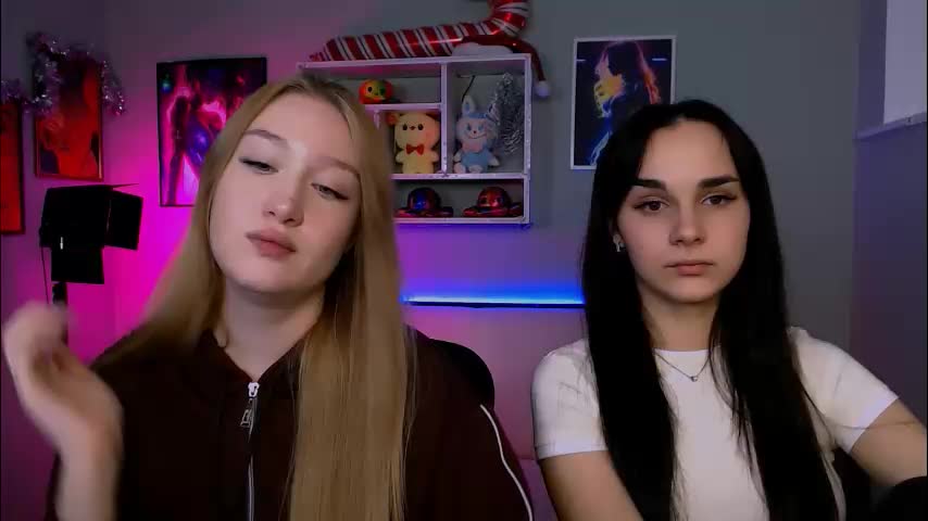 ariana_ross7 Cam Model Chat December 30, 2025