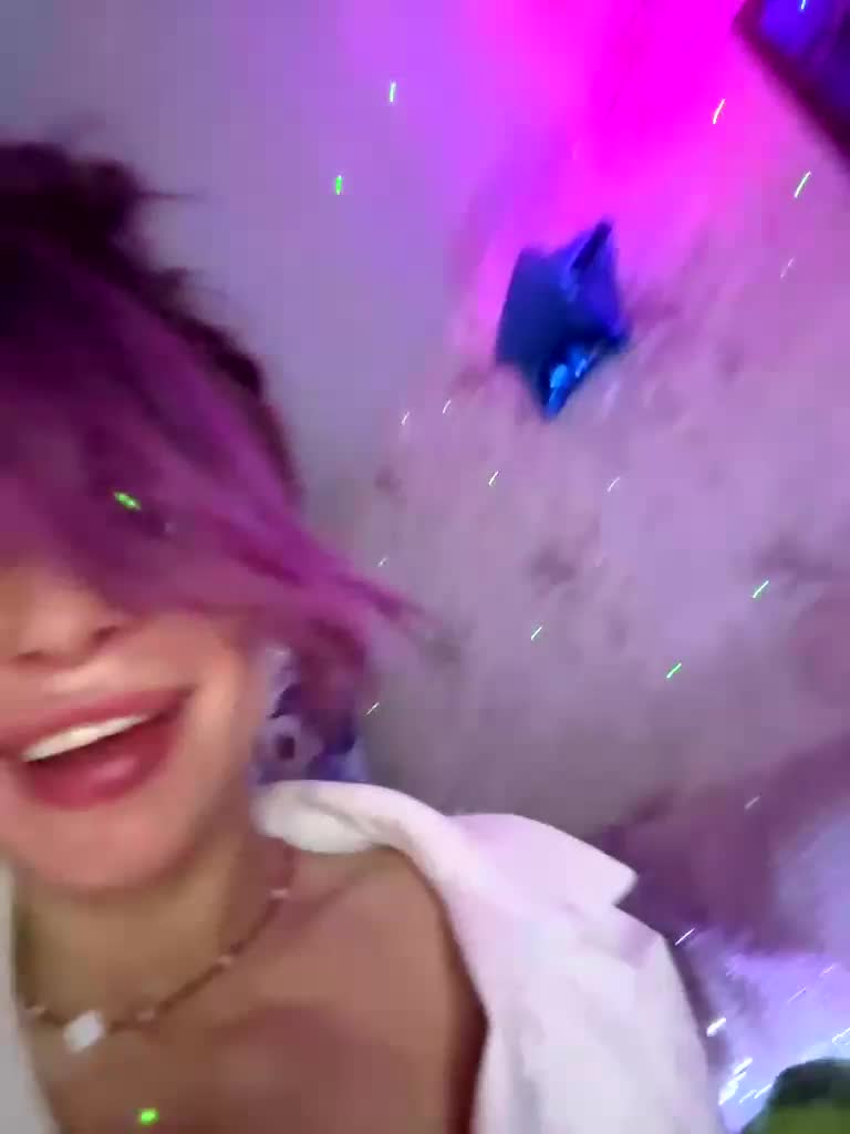 VIP17CoupleDream Cam Model Chat January 2, 2026