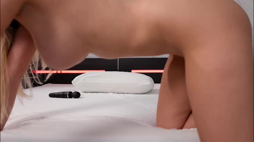 blonde_bigtits Cam Model Chat January 2, 2026